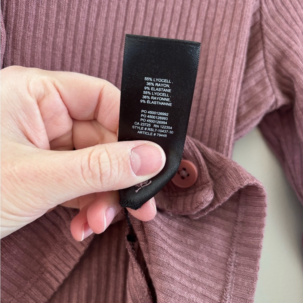 Aritzia Wilfred Free Ribbed Button-Front Long Sleeve Crop Cardigan, Mauve, Small - Picture 3 of 4